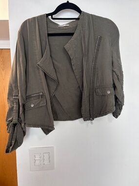Army green cropped lightweight jacket